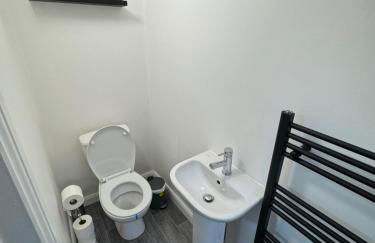 City Escape Stylish 4 bedroom house in Nottingham Sleep 9 - Foto 4