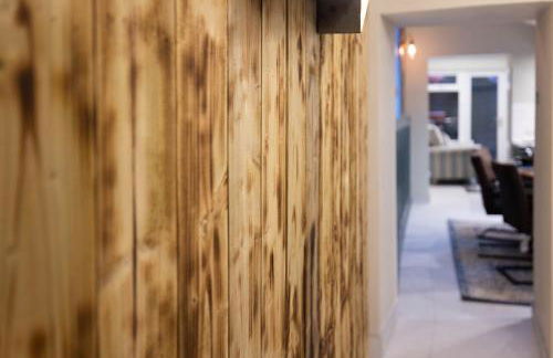 The Secret Garden, Donaghadee - The Hideaway - Stylish 5-Beds, and Lavish 3-Bedrooms - Guests 7 - Super Fast Speed Wi-FI - Foto 39