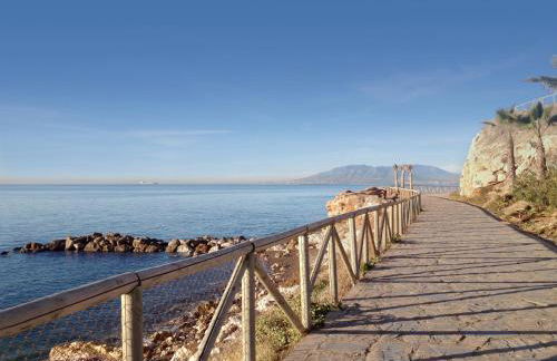 Bonito alojamiento en Malaga con piscina para teletrabajo - Foto 38