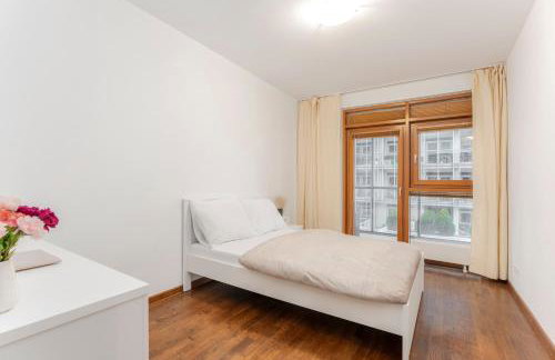 Apartament przy Arkadia 2 Sypialnie Balkon Widok 8 Pietro Metro Gdanska Garaz - Foto 11