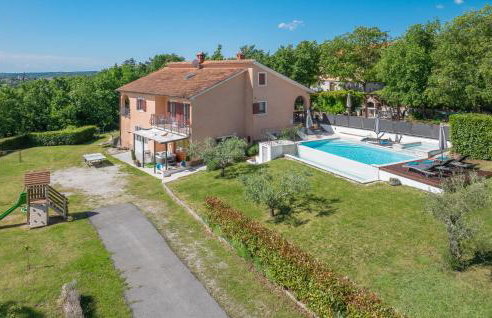 Lovely Home In Tinjan - Photo 3