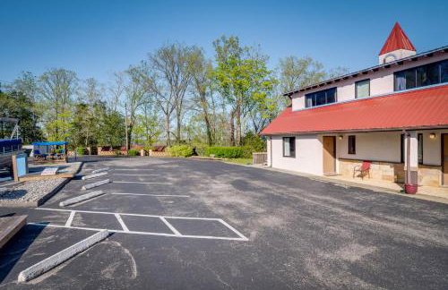 'Ledge Lodge' Burkesville Getaway: Pool & Views! - Foto 29