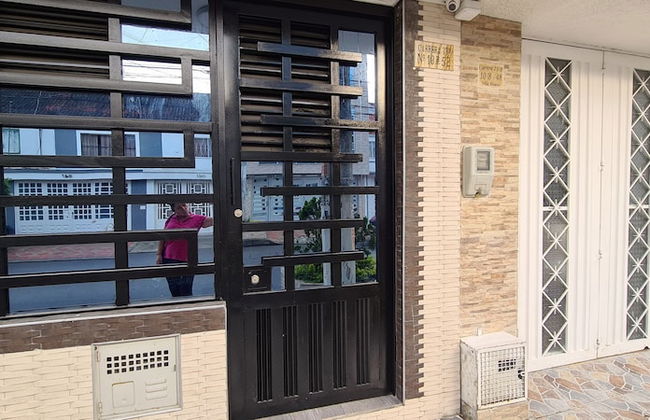 Independent Apartment Maison de 4 Étages - Photo 15