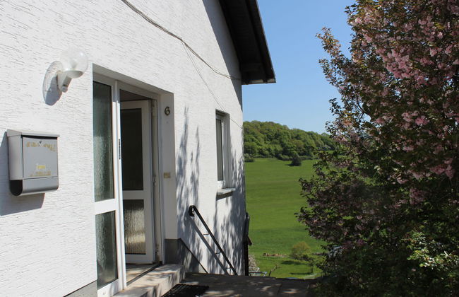 3 bedroom Apartment in Immerath with garden and terrace - Photo 16