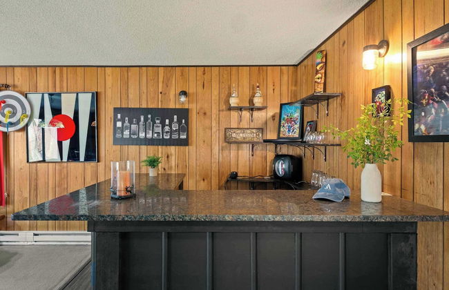 Mountain Magic by Avantstay Firepit + Game Room - Pool Table, Foosball - Foto 17