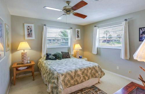 Spacious Home with Yard - 1 Mi to Ormond Beach - Foto 10