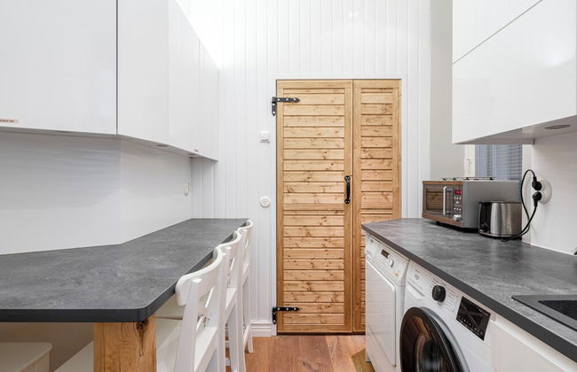 Historical Apartment in Tampere Downtown with Free Parking - Photo 14