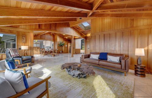 Luxe Remodeled Oceanfront Home on the Bluff - Foto 7