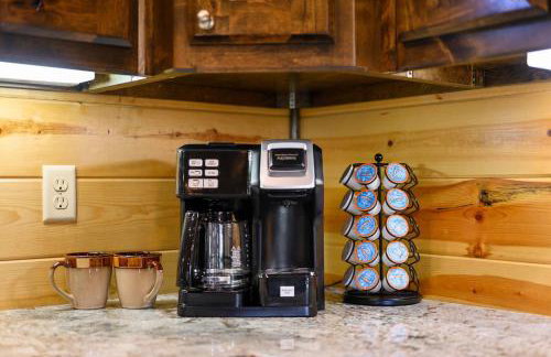 Just the Two of Us RIVER FRONT Luxury Cabin - Foto 59