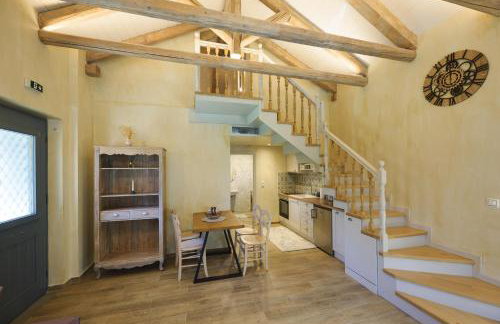 Wild Lavender Mountain Resort - Photo 27