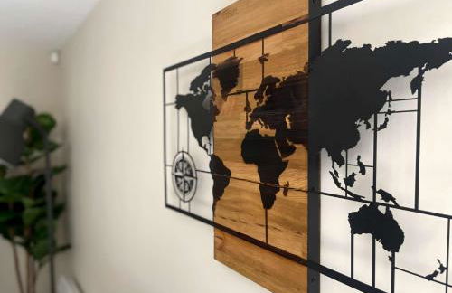 City Centre 2BR Apartment, Free Parking! - Foto 14