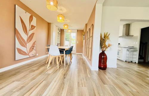 Grande maison familiale centre ville - 2km des plages - Foto 4