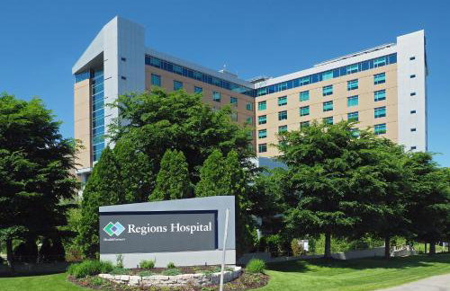 Bright, chic & spacious in the heart of St. Paul by Summit-University with porch and swing chairs - Foto 25