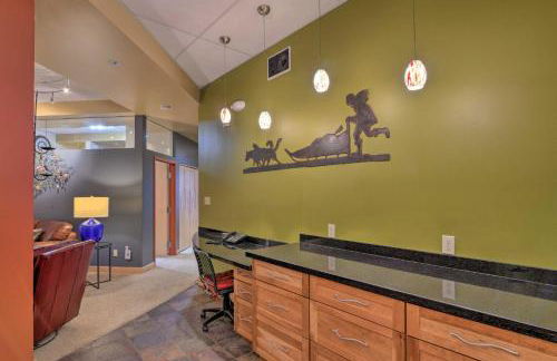 Idyllic Dtwn Anchorage Condo with Fireplace! - Photo 11