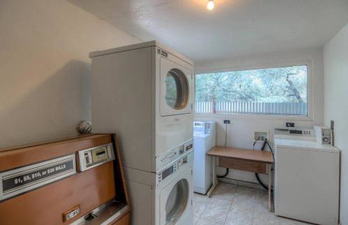 Appealing Quiet and Private Modern 2 Bedroom - Foto 28