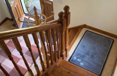 Springbank Apartment - Sleeps 4 - Pet Friendly - Photo 15