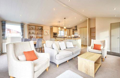 Little Gem Lodge with Hot Tub - Foto 13