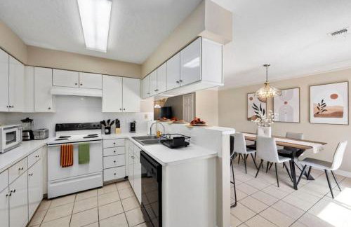 Modern Montrose Townhome Sleeps 10 Walk to Dining & Downtown - Foto 26