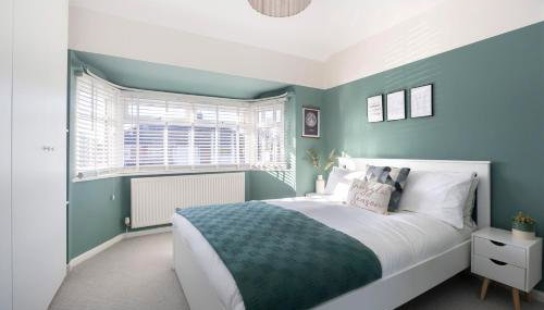 Charming 3 Bed Home in Churchdown with Hot Tub - Foto 4