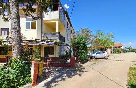 Stelia F. - Photo 21