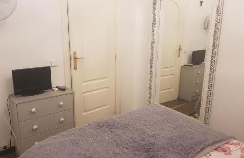 Domus Valencia Apartamentos centro frente a Torres de Serrano - Photo 8