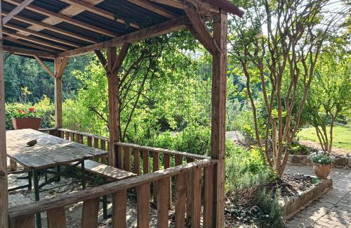 La casa nel bosco, ma a 2 passi dal centro - Foto 4