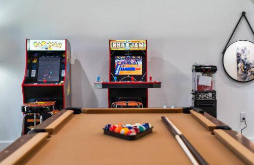 The Gateway - 6BED W Two Houses GameRoom & Pool - Photo 68