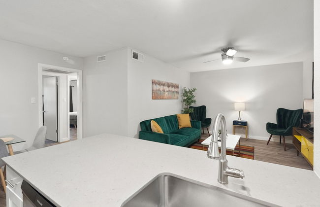 Stylish 2BR Near UT Hyde Park Evonify - Foto 14