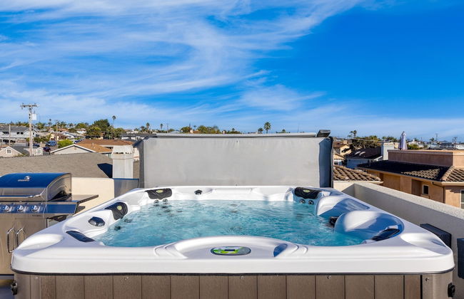 Sunset Serenity by Avantstay Rooftop w Hot Tub Fire Pit 3 Blocks to Beach - Foto 32