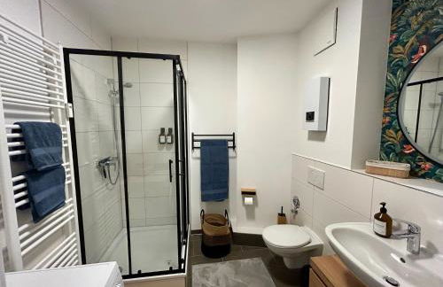 Karl Central Flats - Netflix - Parkplatz - Balkon - Foto 15