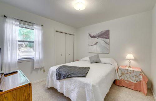 Bella Vista Townhome with Deck Near Back 40 Trail! - Foto 18