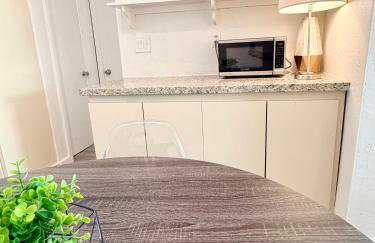 Sunny Miami Beach Getaway , Steps from the Ocean! - Foto 30