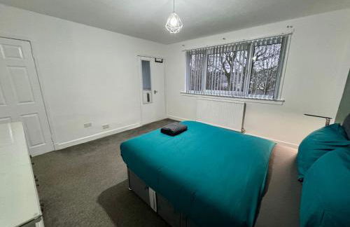 FERRY HOUSE - INVOICE and REDUCED PRICE only via SUNRISE SHORT LETS DUNDEE, 4 Bed House, Great for Contractors, Fully Equipped, Private Parking, Easy Ring Road Access - ASK SUNRISE SHORT LETS - and ONLY 5 Mins to STANNERGATE Ports - Foto 18