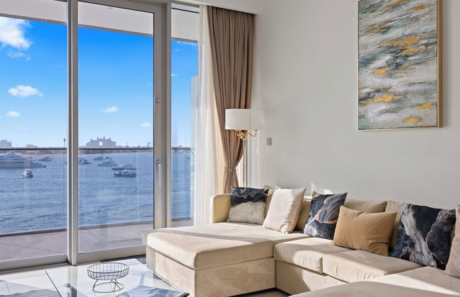 YOUR STAY Apartments Luxury Beachfront Living - Photo 12