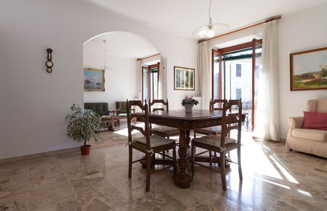 Mamma Ciccia Holiday Home - Lake Front Apartment - Foto 10