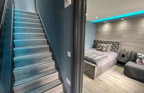 MODERN SUITES -5 Bedroom House- With FREE PARKING Birmingham city - Foto 59
