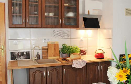 PIZUNY Dom pod dębem z balią na wyłączność - Foto 29