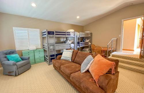 2 min walk to beach! Large Home! Rooftop Deck! - Foto 16