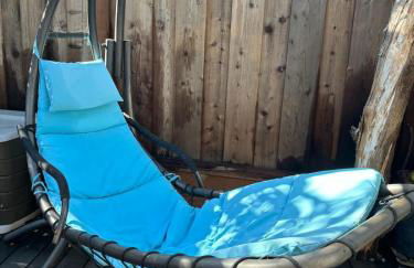 2 bedroom bungalow with hot tub - Photo 78