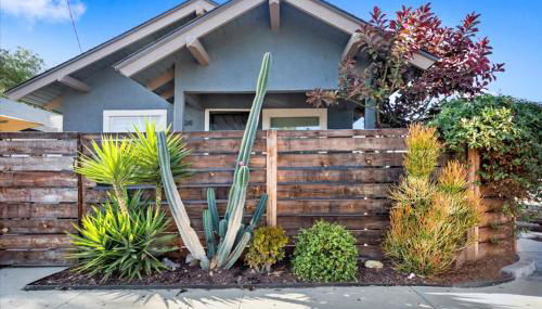 NEW Beautiful BOHO Home by Beach, Downtown + Shops - Foto 2