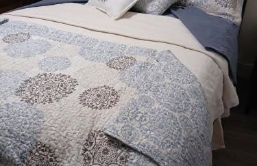 5 blocks from the hospital! - Foto 16