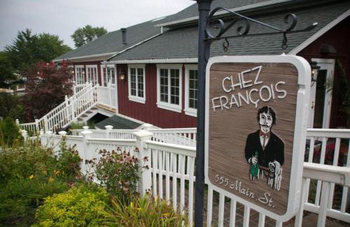 ENTIRE UNIT- Charming Century Home in Harbour Town - Foto 35