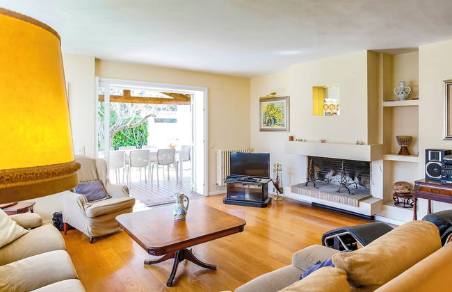 Just 10 Minutes From Sitges, House With Private Garden and Pool- - Foto 25