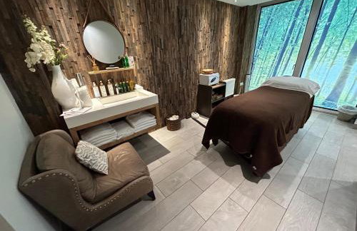 Pet friendly Cotswold Cottage with hot tub and swimming pools - Foto 21