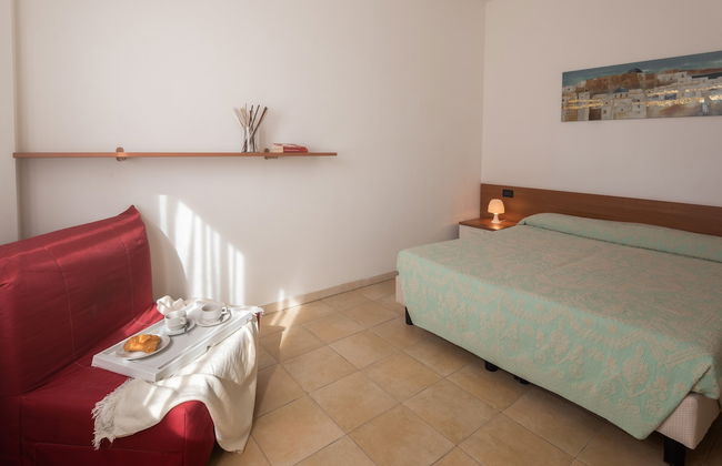 Stylish Residence Le Fontane 1 Bedroom Apartment Sleeps 3 Persons - Photo 10