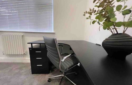 The Baglan Bungalow M4 Access in 1 min - Photo 10