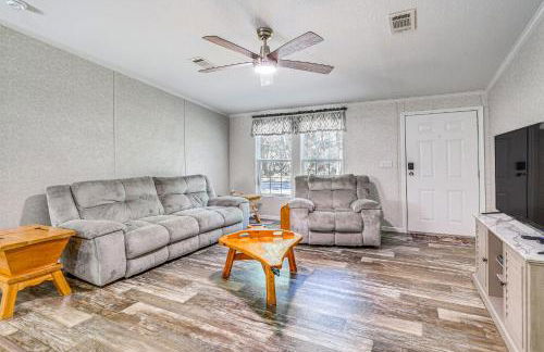 7 Mi to Crystal River Home with Yard and Fire Pit! - Foto 5