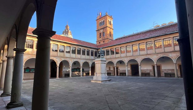 Tour in Oviedo - Photo 5