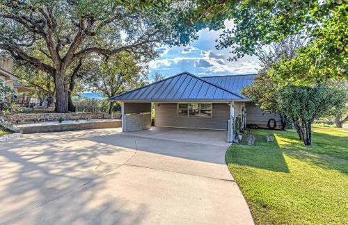 Waterfront 3BR Retreat - Pool & Hot Tub - Foto 9