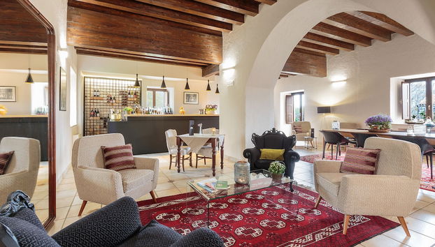 Coin salon dans le hall